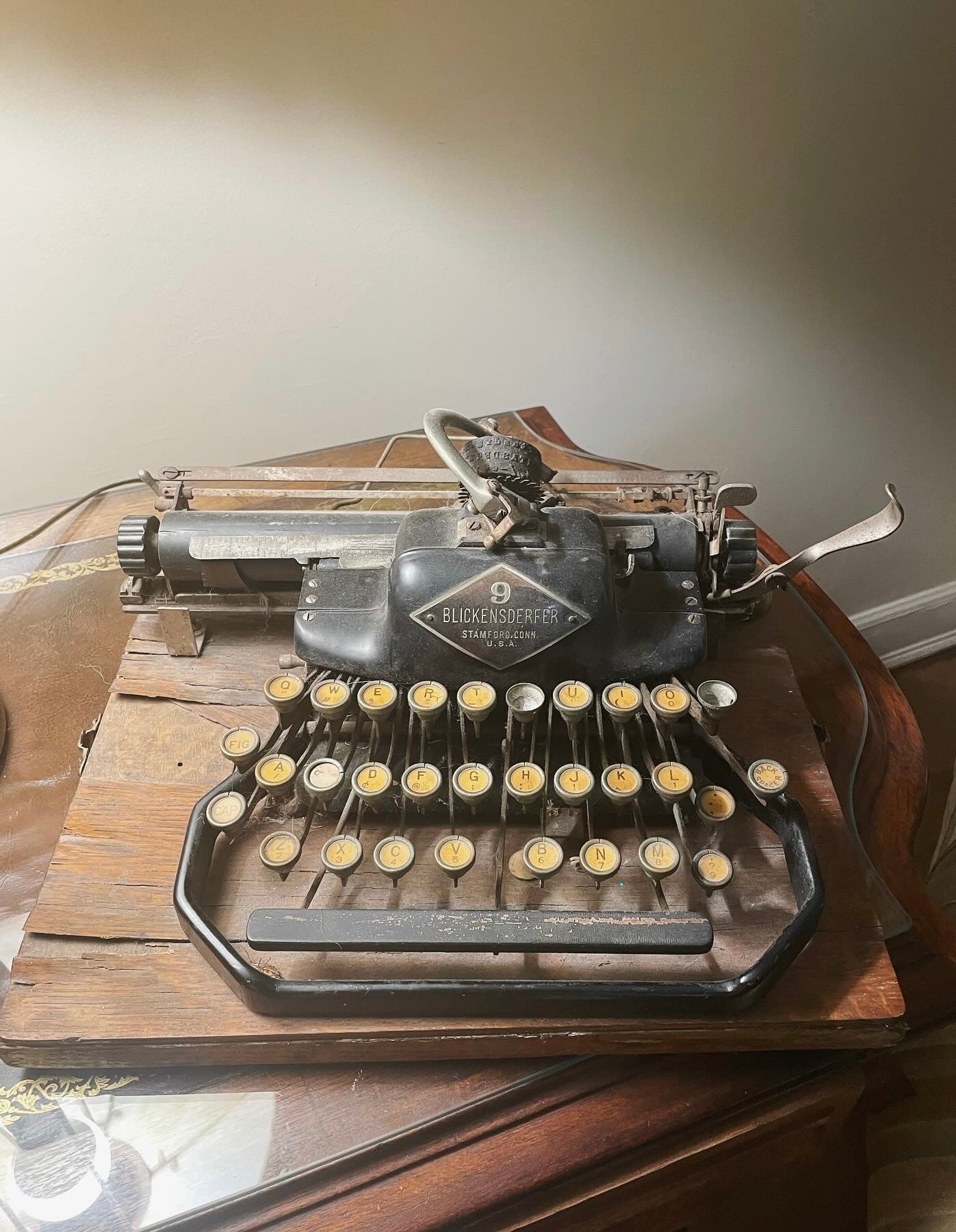 Antique typewriter
Blickensderfer
Blickensderfer no 9